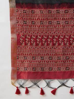 Black woven design silk cotton designer banarasi saree 4