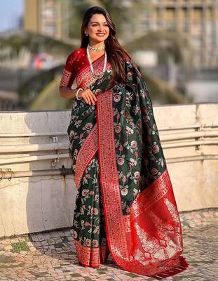 Green woven design zari  banarasi saree 3