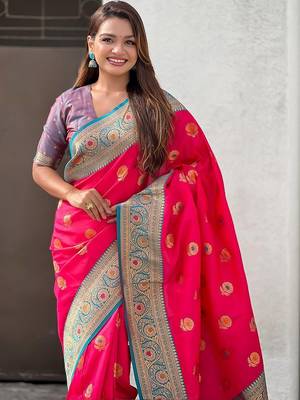 Pink woven design zari silk blend banarasi saree 4