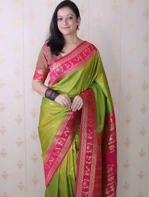 Green ethnic motifs zari silk blend banarasi saree 2
