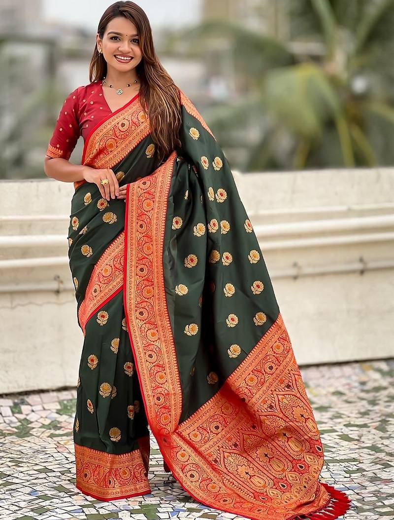 Green woven design zari silk blend banarasi saree