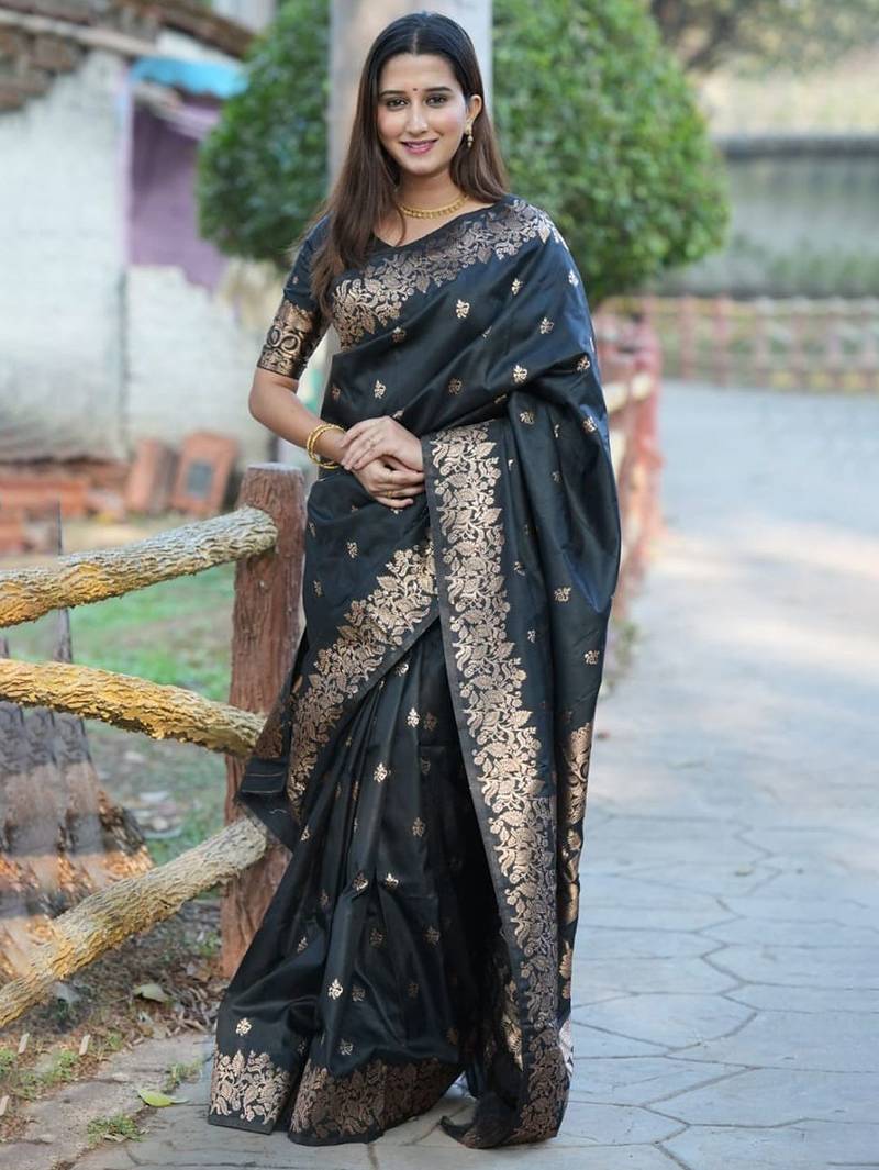 Black woven design zari kanjeevaram saree