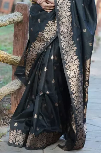 Black woven design zari kanjeevaram saree