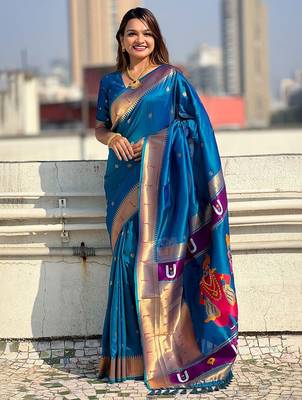 Blue ethnic motifs woven design zari kanjeevaram saree 1