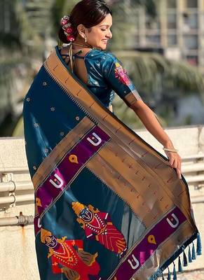 Blue woven design zari kanjeevaram saree 2