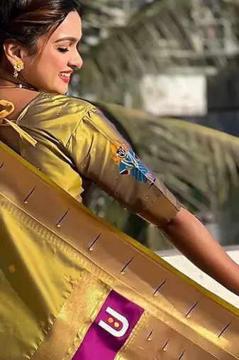 Green woven design zari kanjeevaram saree