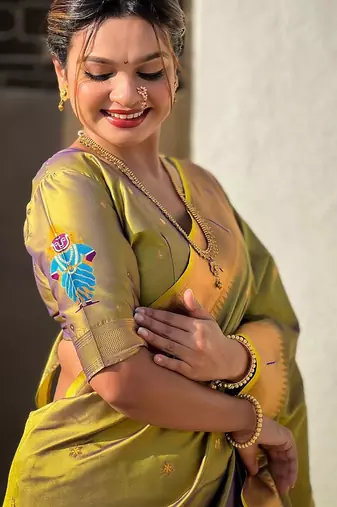 Green woven design zari kanjeevaram saree