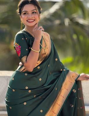 Green floral zari kanjeevaram saree 4
