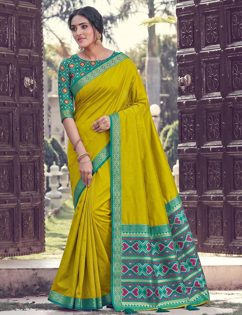 yellow silk blend plain saree bordar work with printed blouse