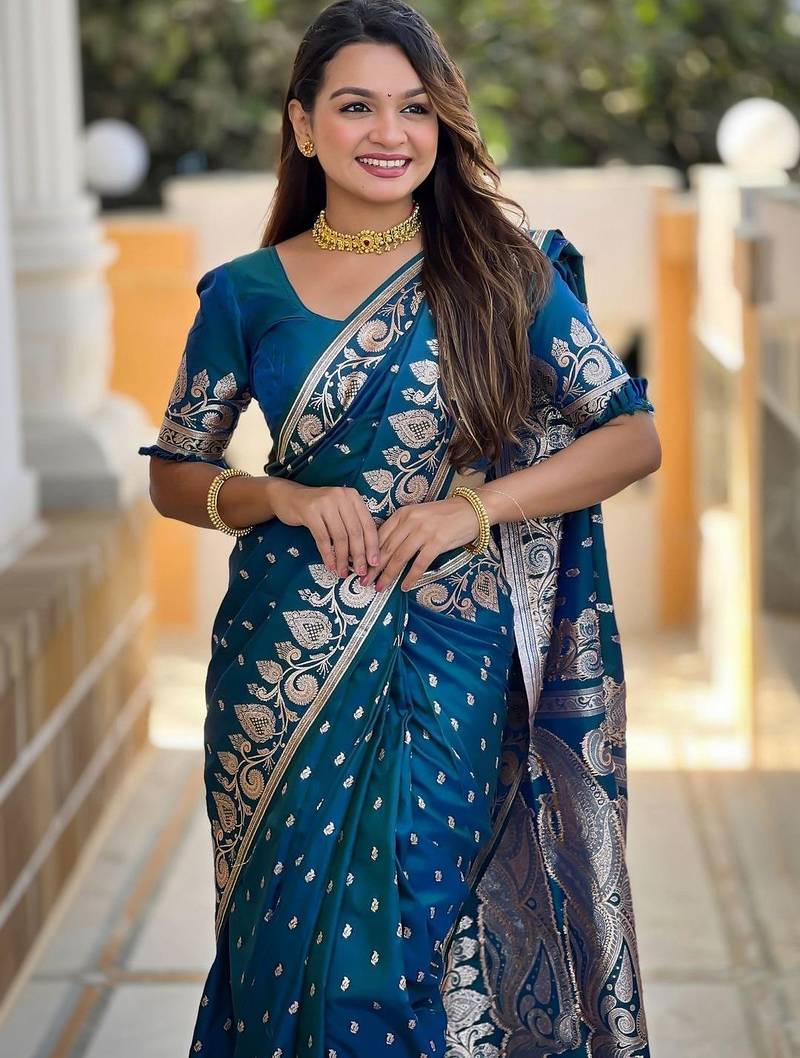 Teal paisley zari silk blend heavy work banarasi saree