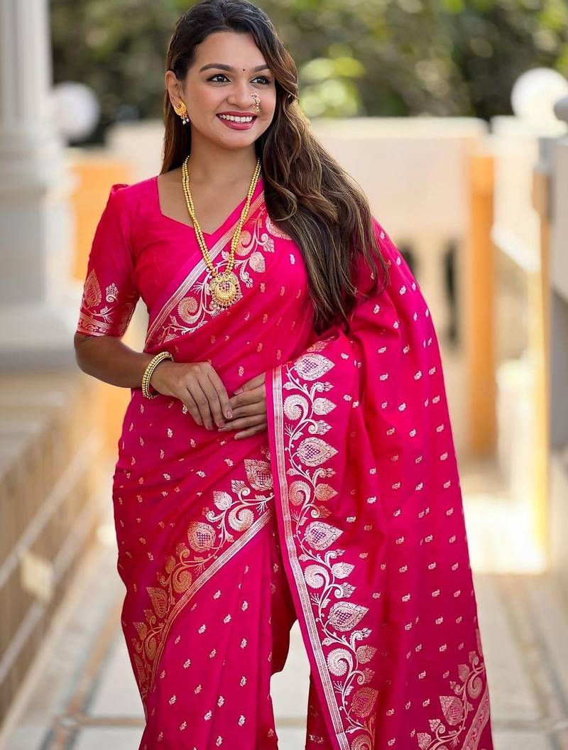Pink paisley zari silk blend handloom banarasi saree