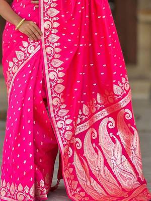 Pink paisley zari silk blend handloom banarasi saree 3