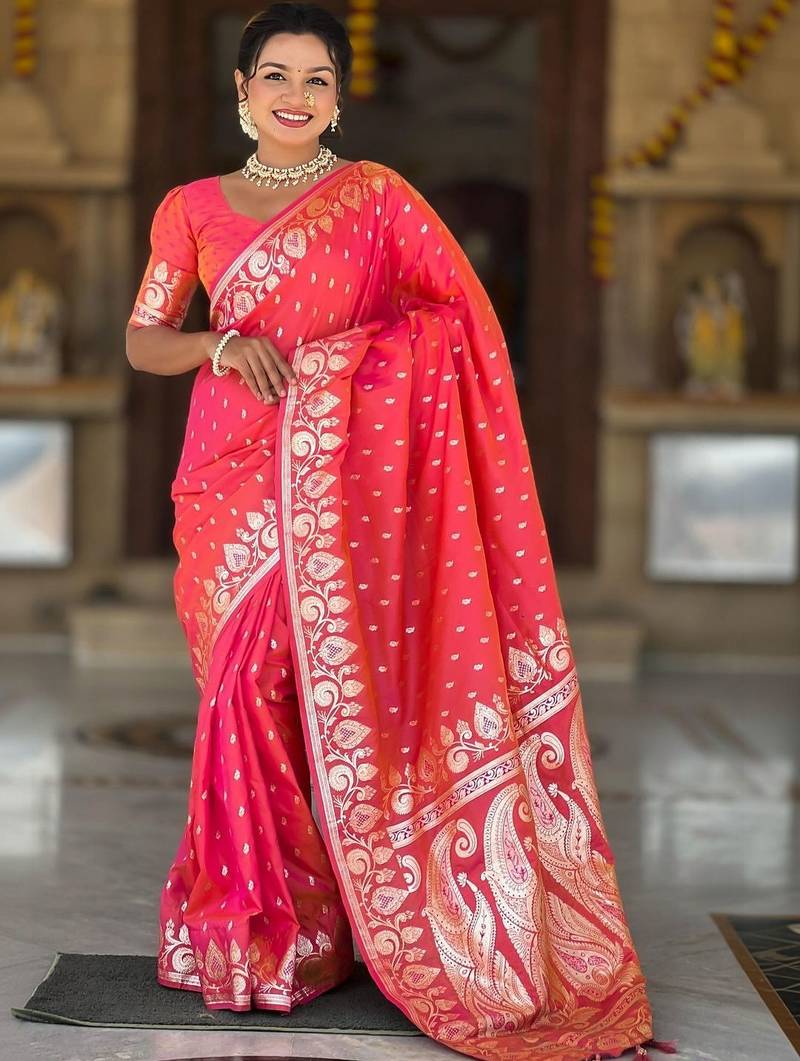Pink woven design zari silk blend handloom banarasi saree