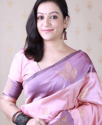 Pink woven design zari silk blend banarasi saree 3