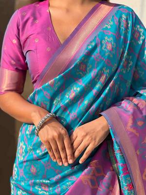 Blue woven design zari patola saree 4