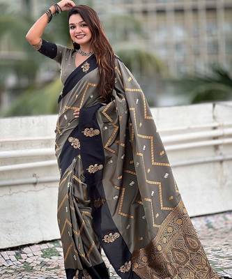 Grey woven design zari silk blend banarasi saree 2