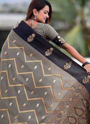 Grey woven design zari silk blend banarasi saree 3
