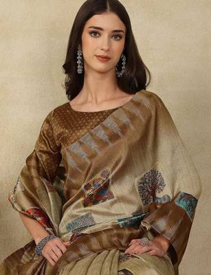Beige women ethnic motifs  kasavu saree 4