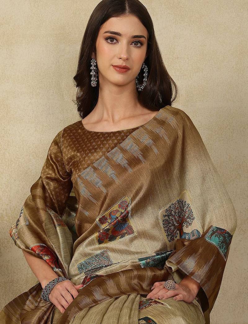 Beige women ethnic motifs  kasavu saree
