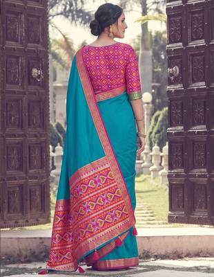 sky blue soft silk blend saree for women with rani pink blouse festive party wedding ethnic wear 3