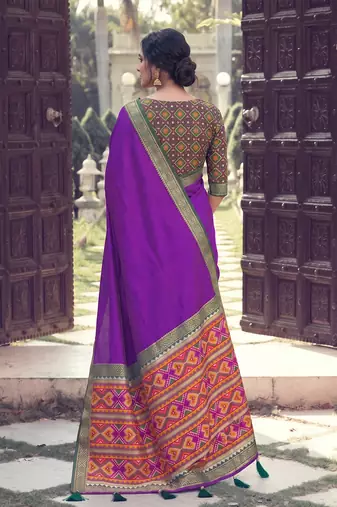 purple soft silk blend saree for women with olive green blouse festive ethnic traditional wear