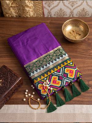 purple soft silk blend saree for women with olive green blouse festive ethnic traditional wear 5
