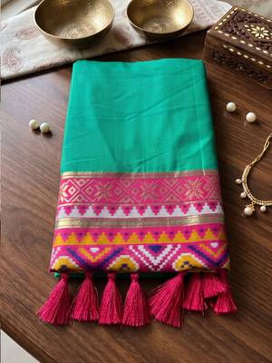 emerald green soft silk blend saree for women with rani pink blouse festive party wedding wear 5