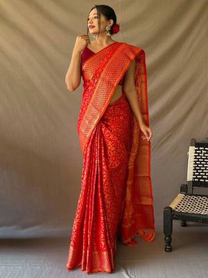 Red woven design zari patola saree 1