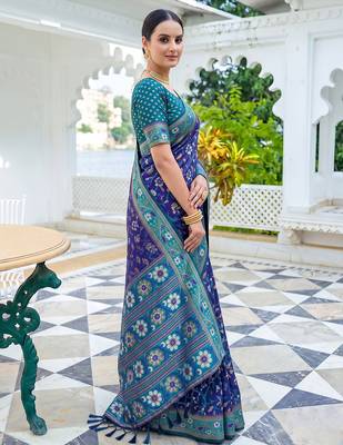 royal blue & teal blue pochampally soft saree for women | festive traditional wear 3