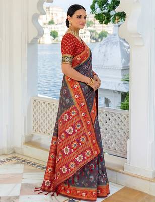 grey & maroon pochampally soft saree for women | festive wedding traditional party wear 3