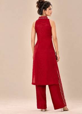 Red embroidered dupion satin kurta set 2