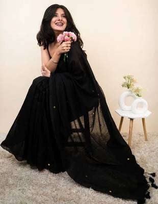 Black embellished sequinned khadi saree 3