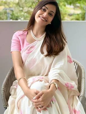 Off white floral saree 3