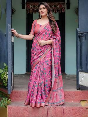 Pink women ethnic motifs printed  linen saree 3