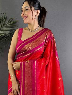Red paisley zari silk blend designer banarasi saree 4