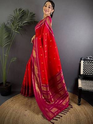 Red paisley zari silk blend designer banarasi saree 5