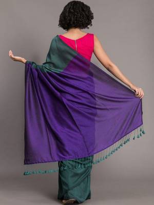 Green colourblocked khadi saree 3