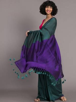 Green colourblocked khadi saree 4
