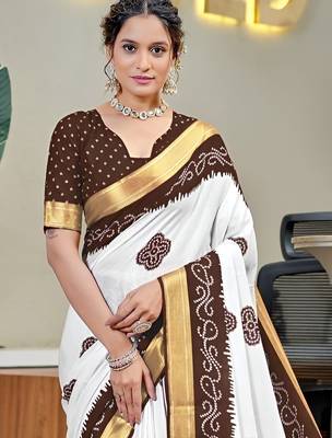 White bandhani printed  cotton saree with blouse 4