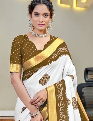 White bandhani printed  cotton handloom saree with blouse 4