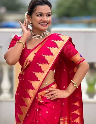 Pink ethnic motifs woven design paithani saree 5