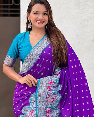 Purple woven design zari banarasi saree with blouse piece 4