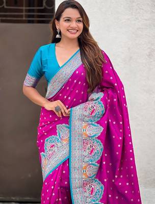Magenta ethnic motifs woven design zari banarasi saree 4