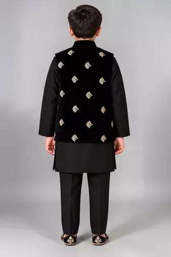 Boys black cotton blend kurta trouser set with velvet floral elephant embroidered waistcoat