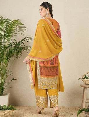 Women's faux georgette fabric zari embroidery kurta set with dupatta 3
