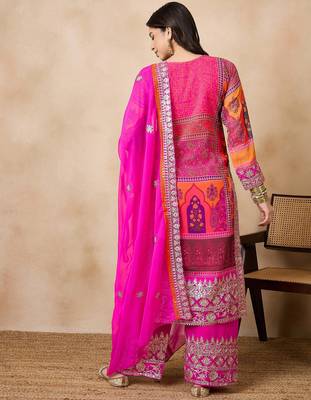 Women's faux georgette fabric zari embroidery kurtaset with dupatta 3