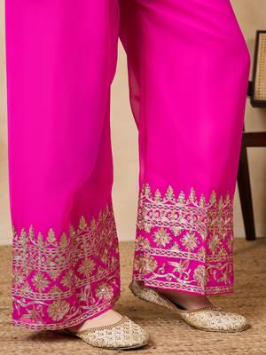 Women's faux georgette fabric zari embroidery kurtaset with dupatta 5