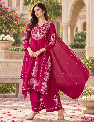 Women's faux georgette fabric thread embroidery kurta set with dupatta 2