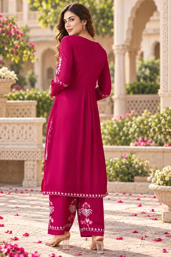 Women's faux georgette fabric thread embroidery kurta set with dupatta