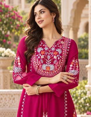 Women's faux georgette fabric thread embroidery kurta set with dupatta 4